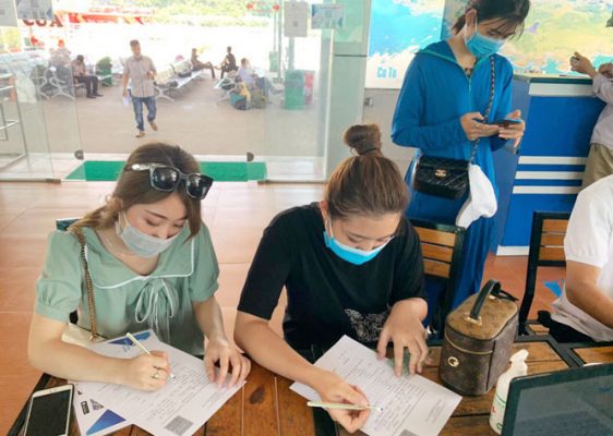 Intra-provincial tourists should still strictly comply with epidemic prevention and control regulations such as wearing masks, making medical declarations, etc.